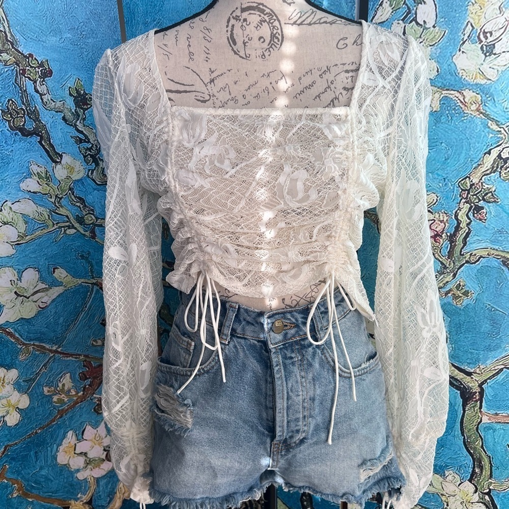 SZ L Guess sheer lace, tie up top/blouse. - Picture 8 of 13
